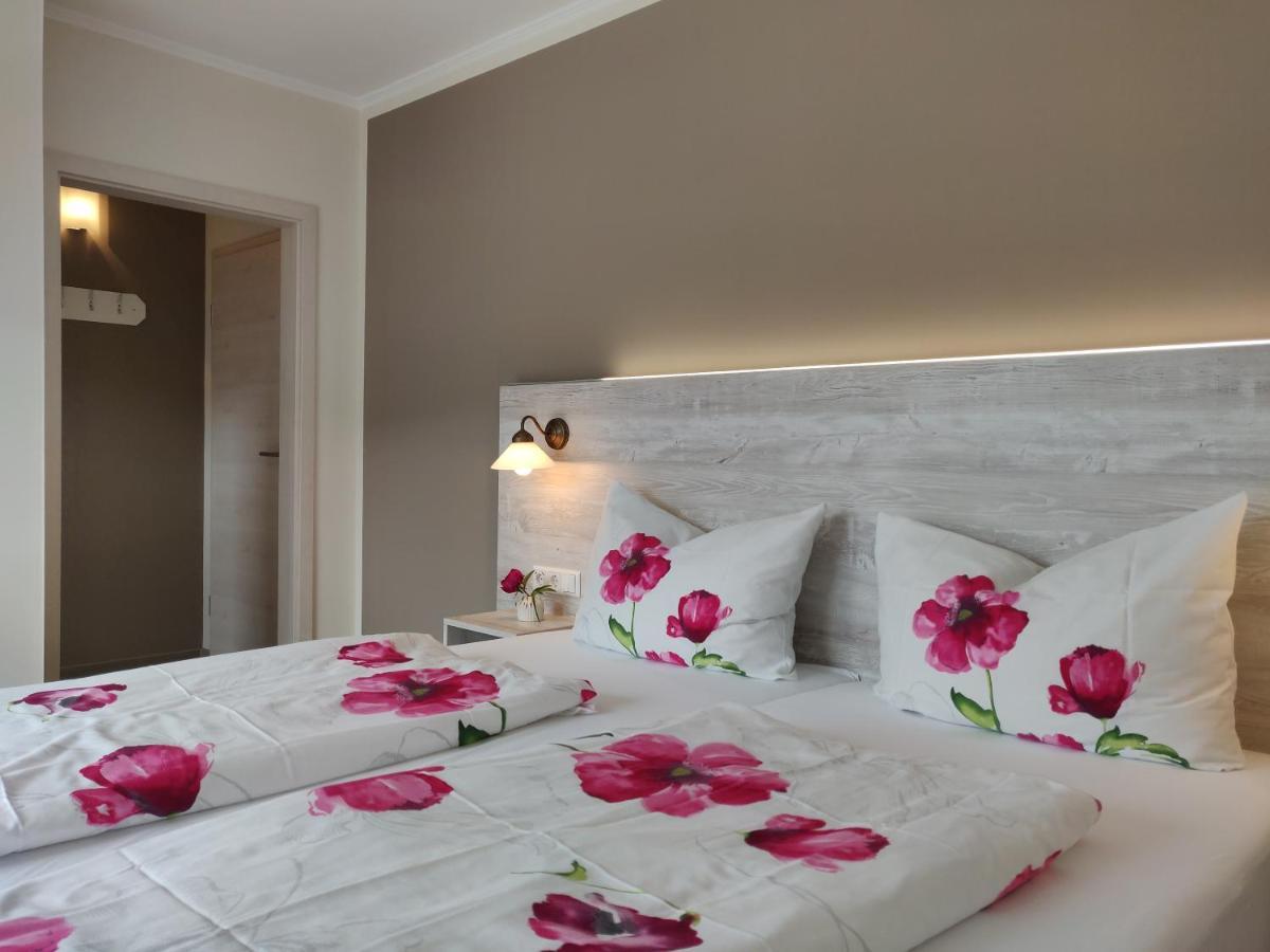 Weingut Stiftshof Hotel Enkirch Bagian luar foto