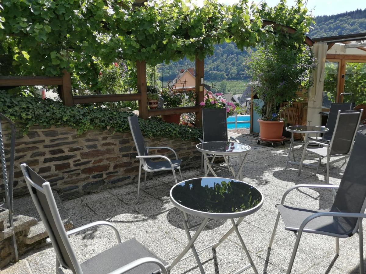 Weingut Stiftshof Hotel Enkirch Bagian luar foto